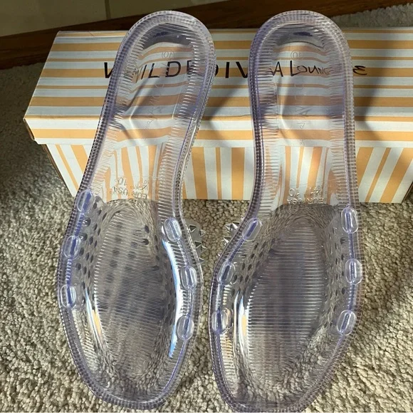 FOREVER 21 WILD DIVA LOUNGE Jacelyn Clear Studded Rhinestone PVC Sandals 10 NIB - Picture 7 of 10